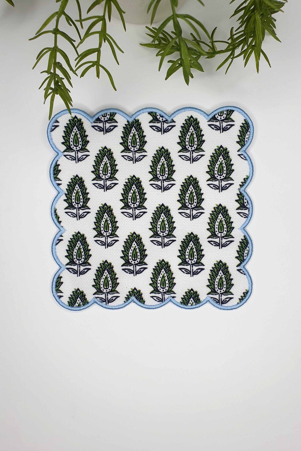 Decorative Leaf Motif Patterned Embroidered Edge Cocktail Napkin 1 Piece