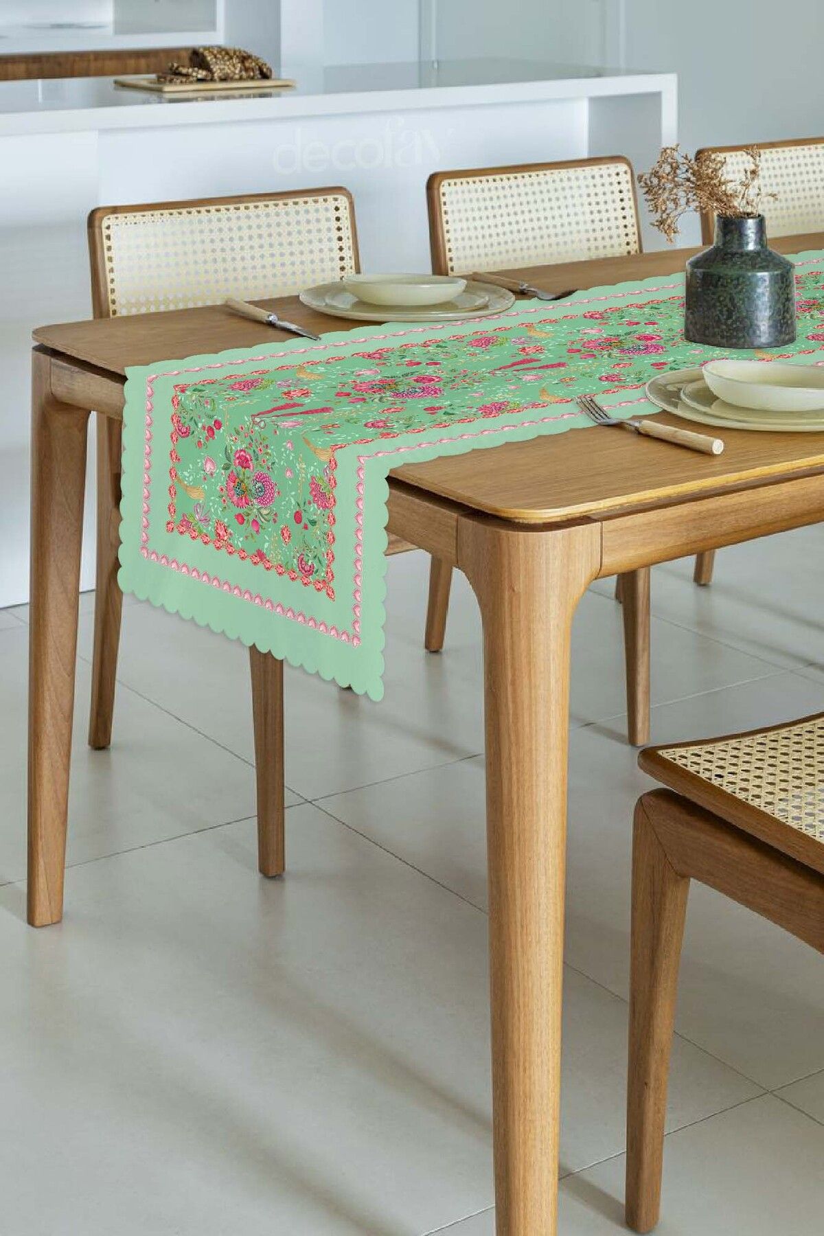 Love Bloom Kalpli Renkli Çiçekli Yeşil Lazer Kesim Runner