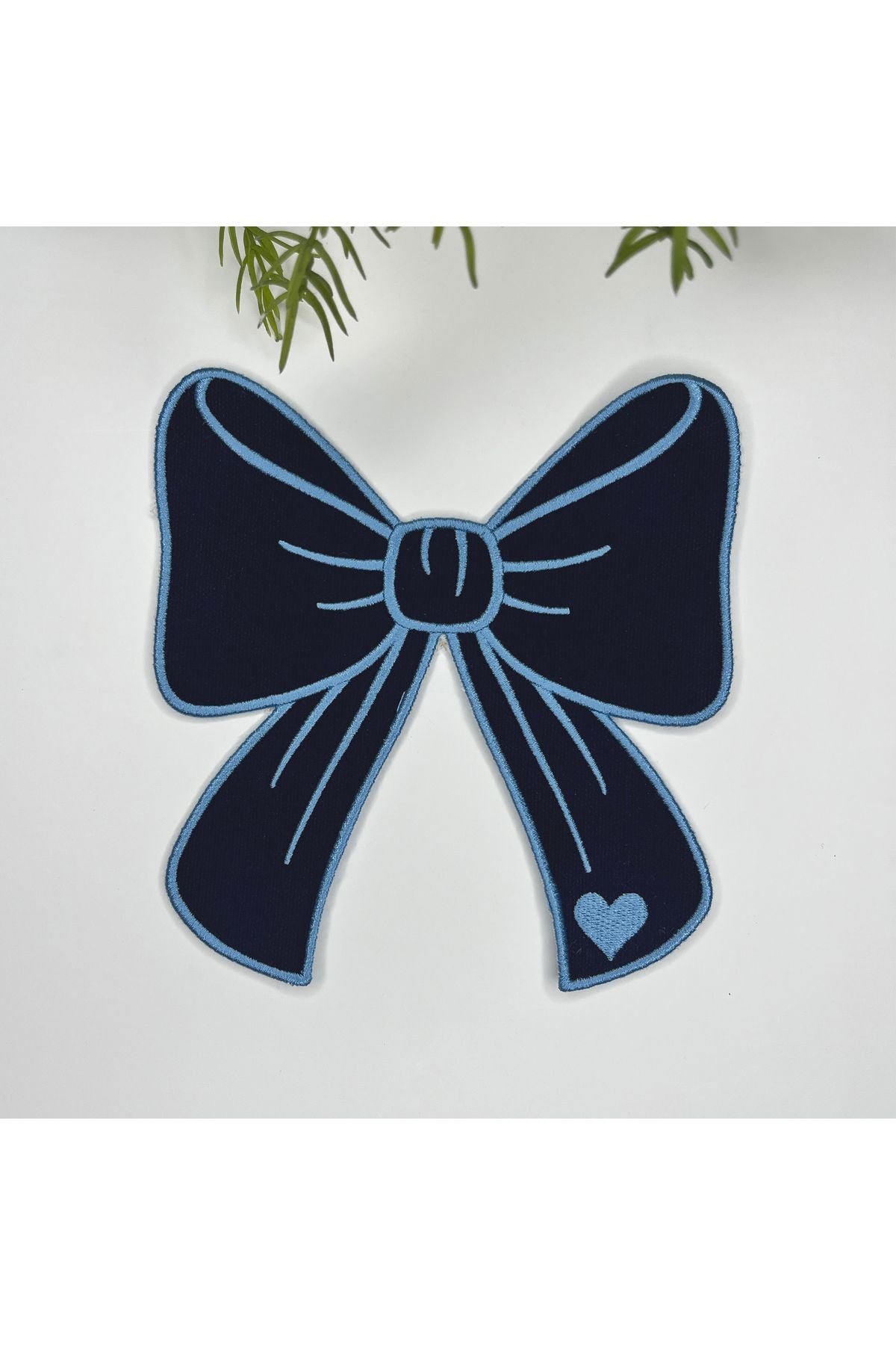 Kurdele Şeklinde Nakışlı Kumaş Kokteyl Peçetesi 1 Adet Lacivert Mavi