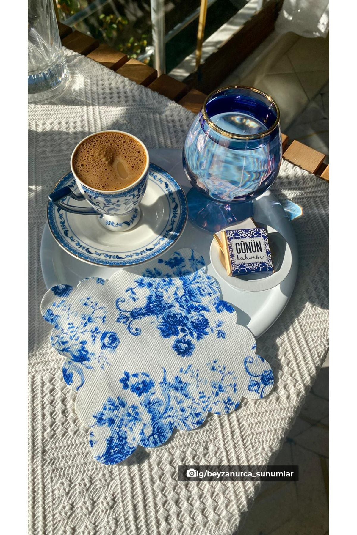 Toile De Jouy Mavi Çiçek Desenli Dijital Baskılı Kokteyl Peçetesi Yıkanabilir Lazer Kesimli