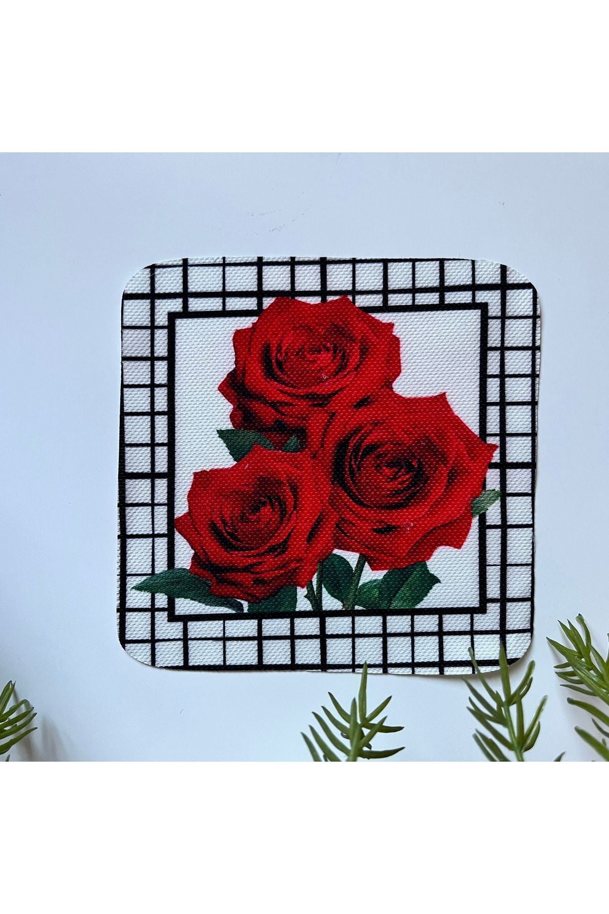 Kırmızı Gül Desenli Dijital Baskılı, Kenarı Lazer Kesim Dekoratif Kokteyl Peçeteleri