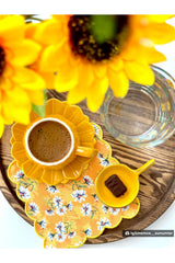 Papatya Sarı Zemin Dijital Baskılı, Kenarı Sarı Nakışlı Dekoratif Kokteyl Peçeteleri