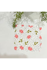 Fincan Uyumlu Çiçekli Yaprak  Zemin Noktalı Dijital Baskılı, Kenarı Lazer Kesim Kokteyl Peçeteleri