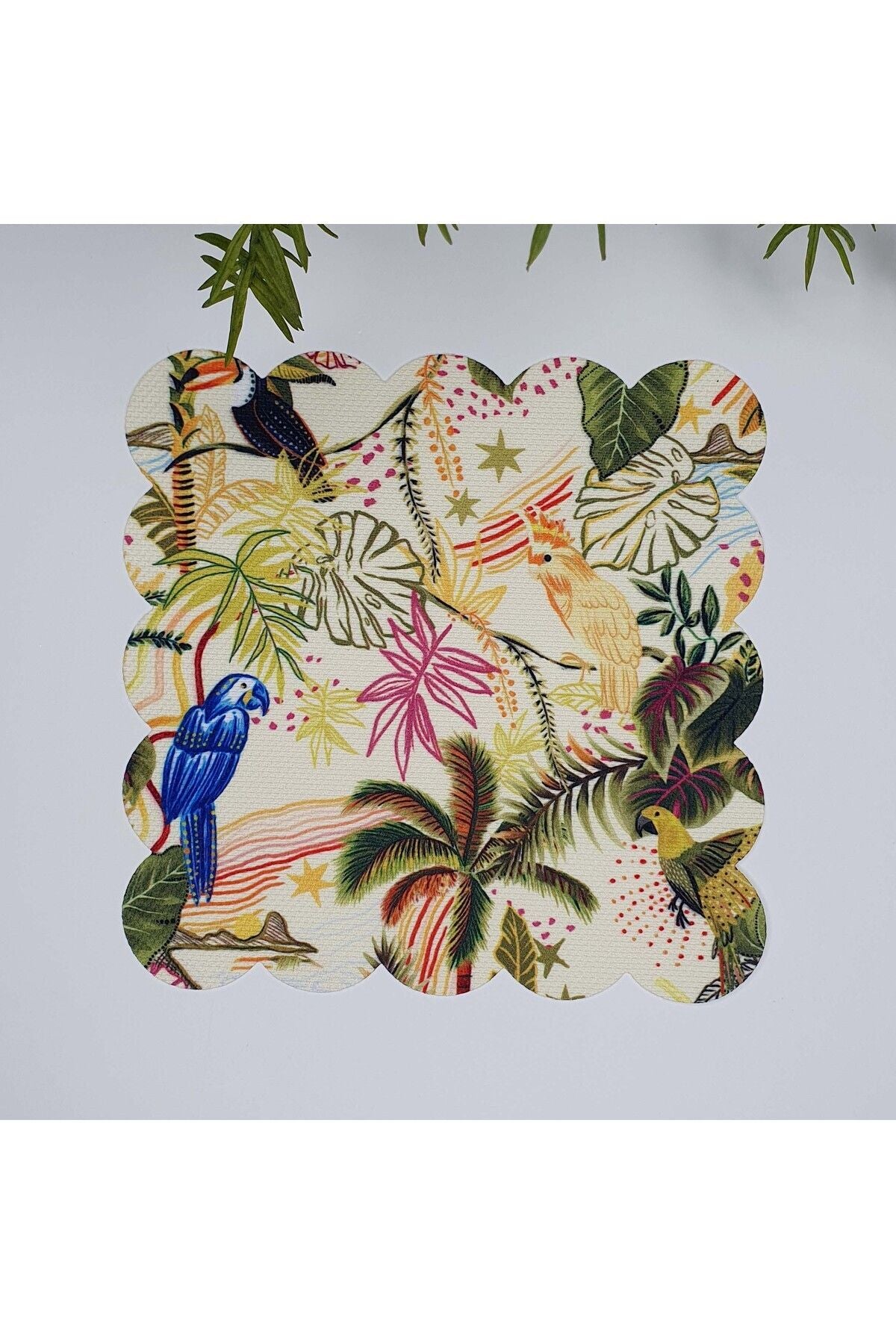 Sulu Boya Tropik Manzara ve Papağan Desenli Lazer Kesim Kumaş Kokteyl Peçetesi 1 Adet