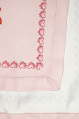 Love Bloom Kalpli Pembe Çiçekler Tasarımlı Masa Örtüsü - 130x204cm