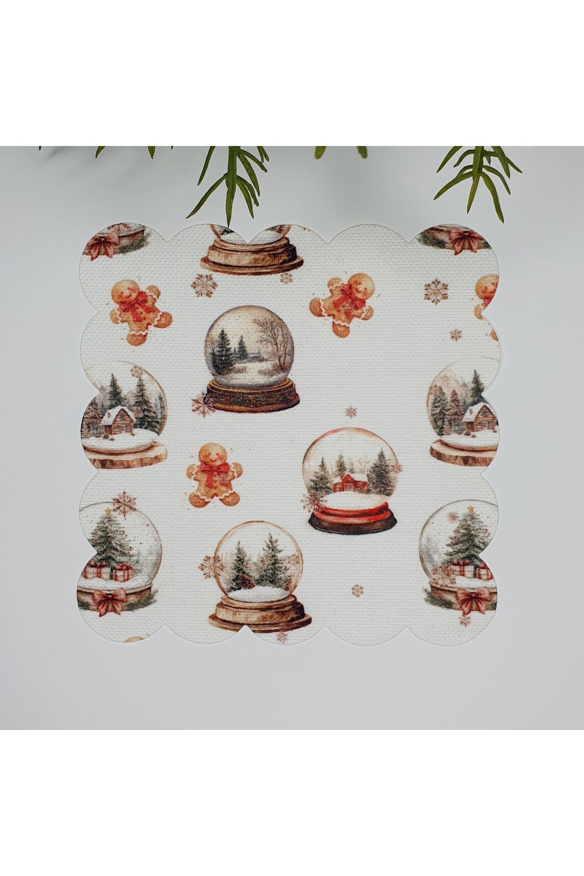 Yılbaşı Konsepti Kar Küreleri ve Kurabiye Adamlı Lazer Kesim Kumaş Kokteyl Peçetesi 1 Adet