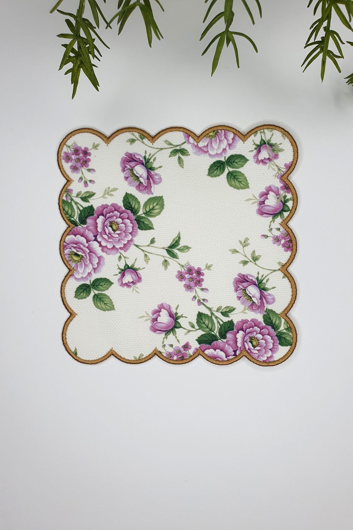 3'lü Flora Çiçek Desenli Nakış Kenar Kumaş Kokteyl Peçeteleri