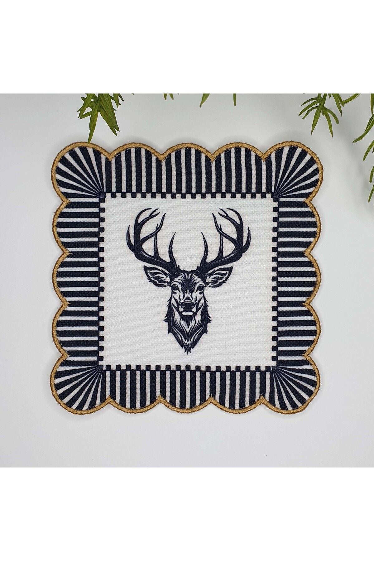 Decorative Edge Deer Patterned Embroidered Edge Fabric Cocktail Napkin 1 Piece