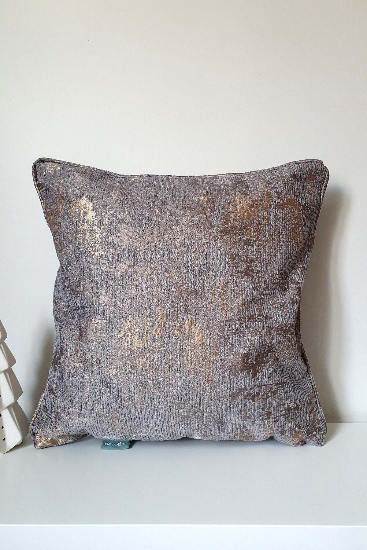 Metalik Dokulu Koyu Fitilli Kırlent Kılıfı 43x43cm