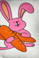 Bunny Hug – Tavşancık Temalı İç Dolgulu Çocuk Kırlenti (32x32 cm)