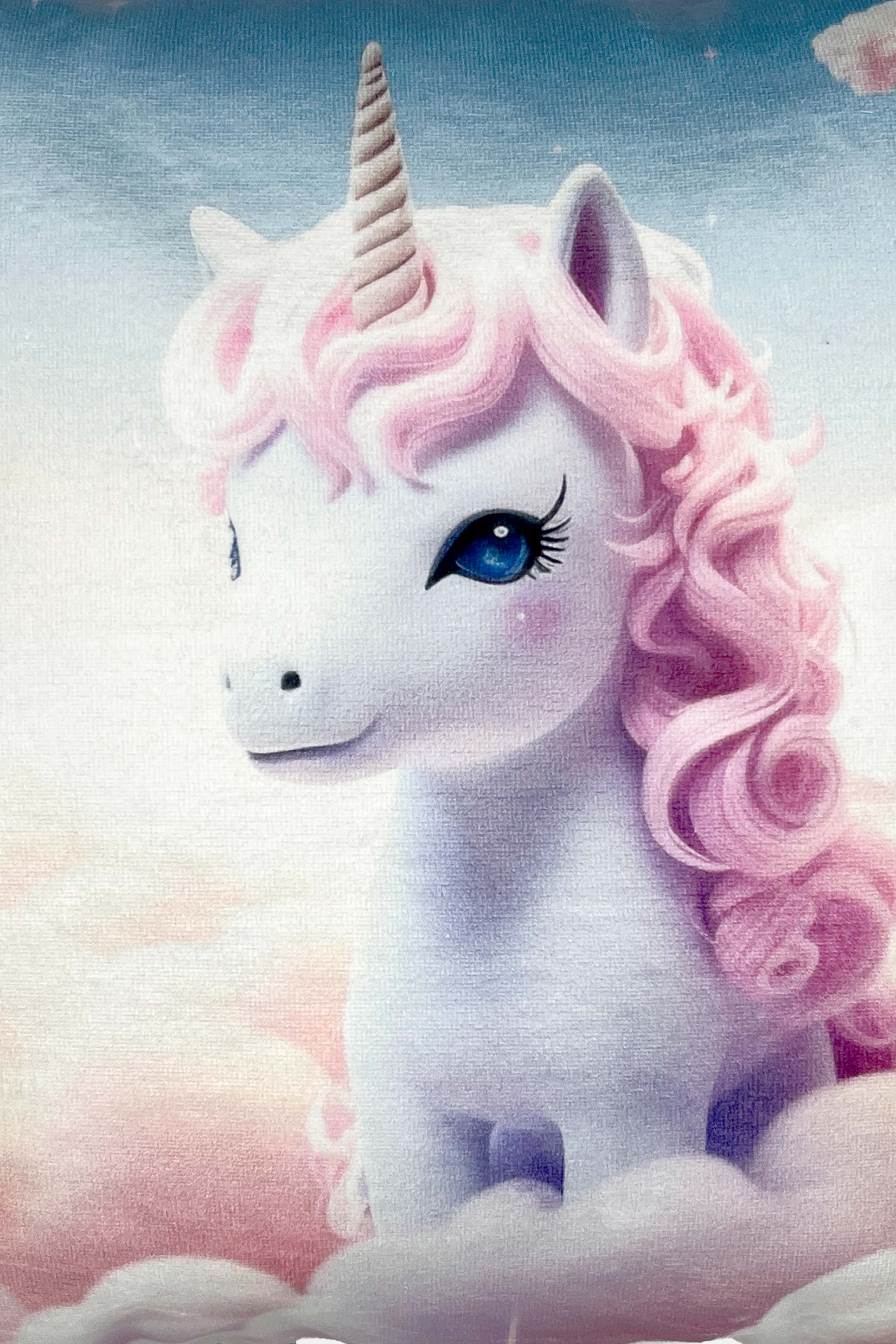 Pastel Unicorn – İç Dolgulu Dijital Baskılı Kadife Çocuk Kırlenti (32x32 cm)