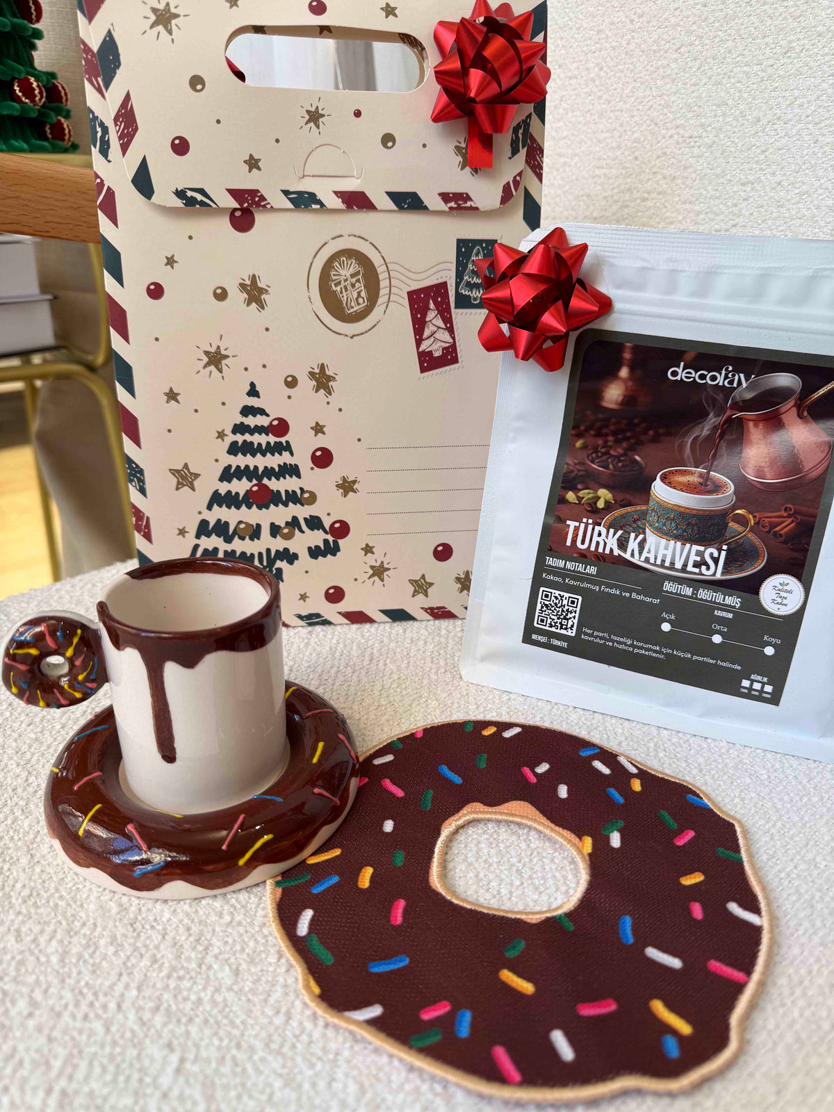 Donut Kahverengi Kahve, Fincan ve Kokteyl Peçetesi Hediye Seti