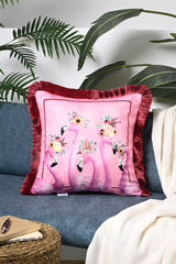 Pembe Zemin Flamingo Desenli Dijital Baskılı Kadife Kırlent Kılıfı Saçaklı