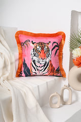 Kaplan Desenli Pembe Kadife Saçaklı Dekoratif Kırlent Kılıfı 43x43 cm