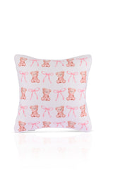 Baby Pink Ayıcık ve Kurdele Desenli Çocuk Odası Kırlent Kılıfı – 43x43cm