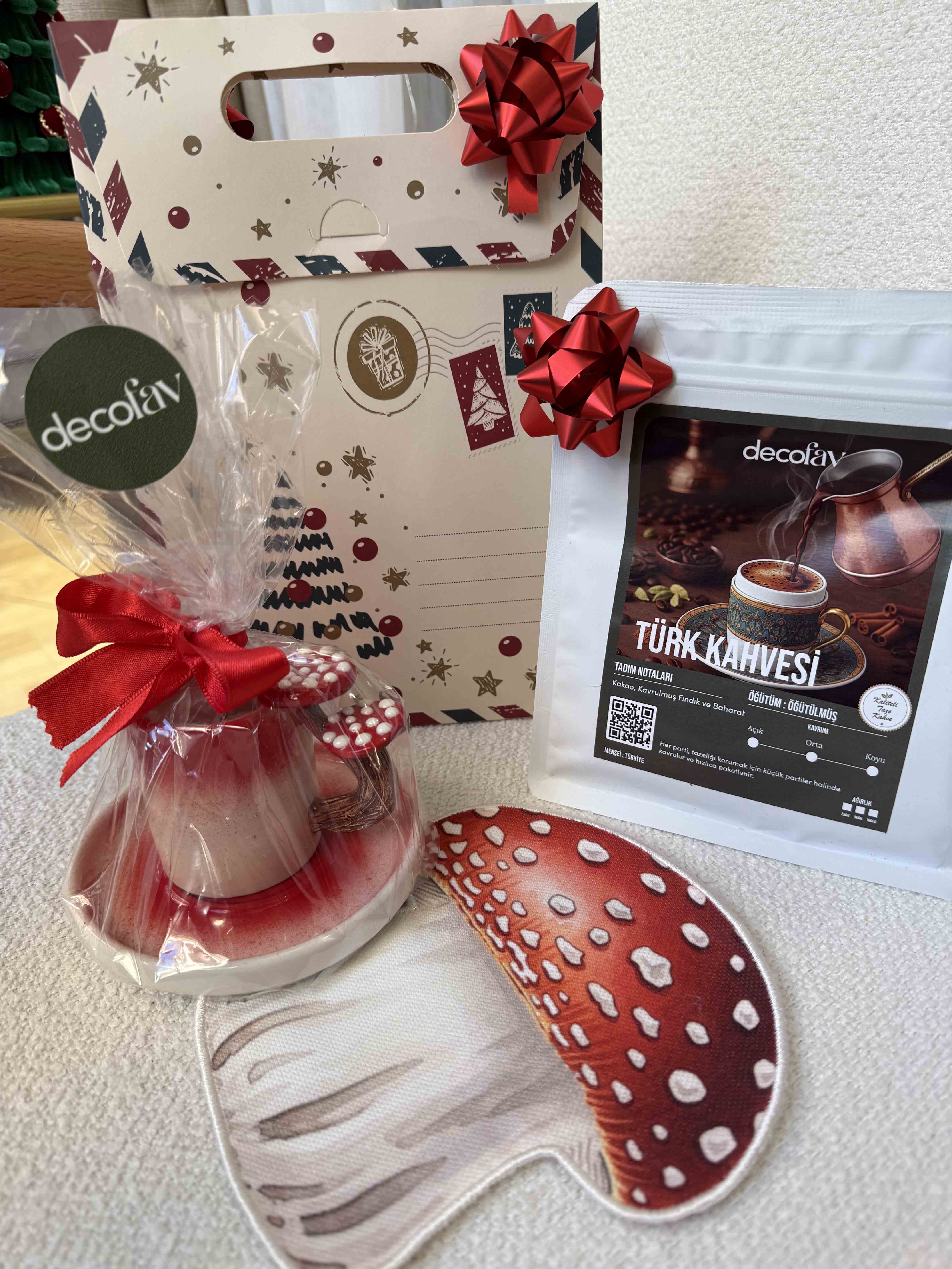 Mantar1 Kahve, Fincan ve Kokteyl Peçetesi Hediye Seti