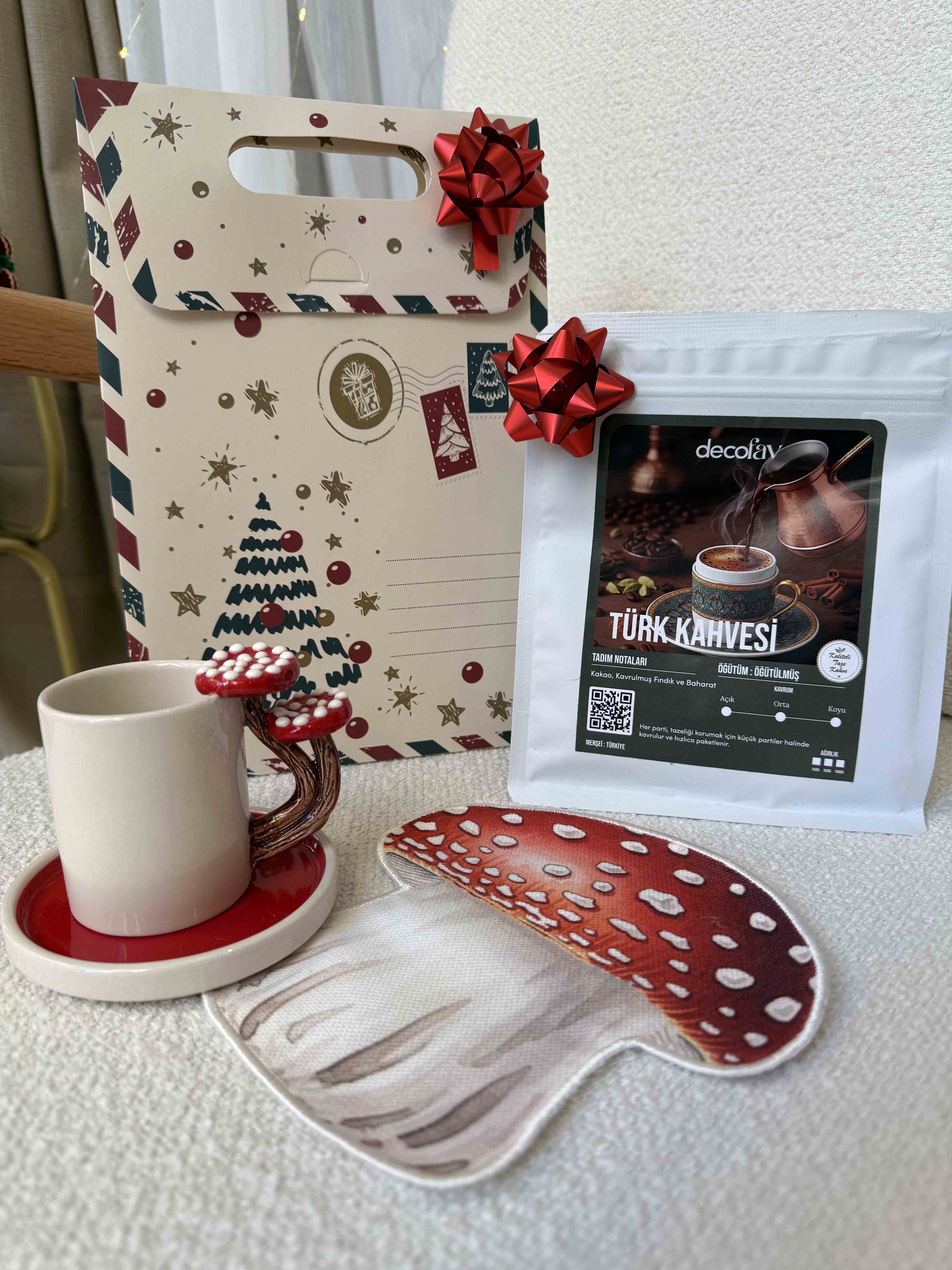 Mantar2 Kahve, Fincan ve Kokteyl Peçetesi Hediye Seti