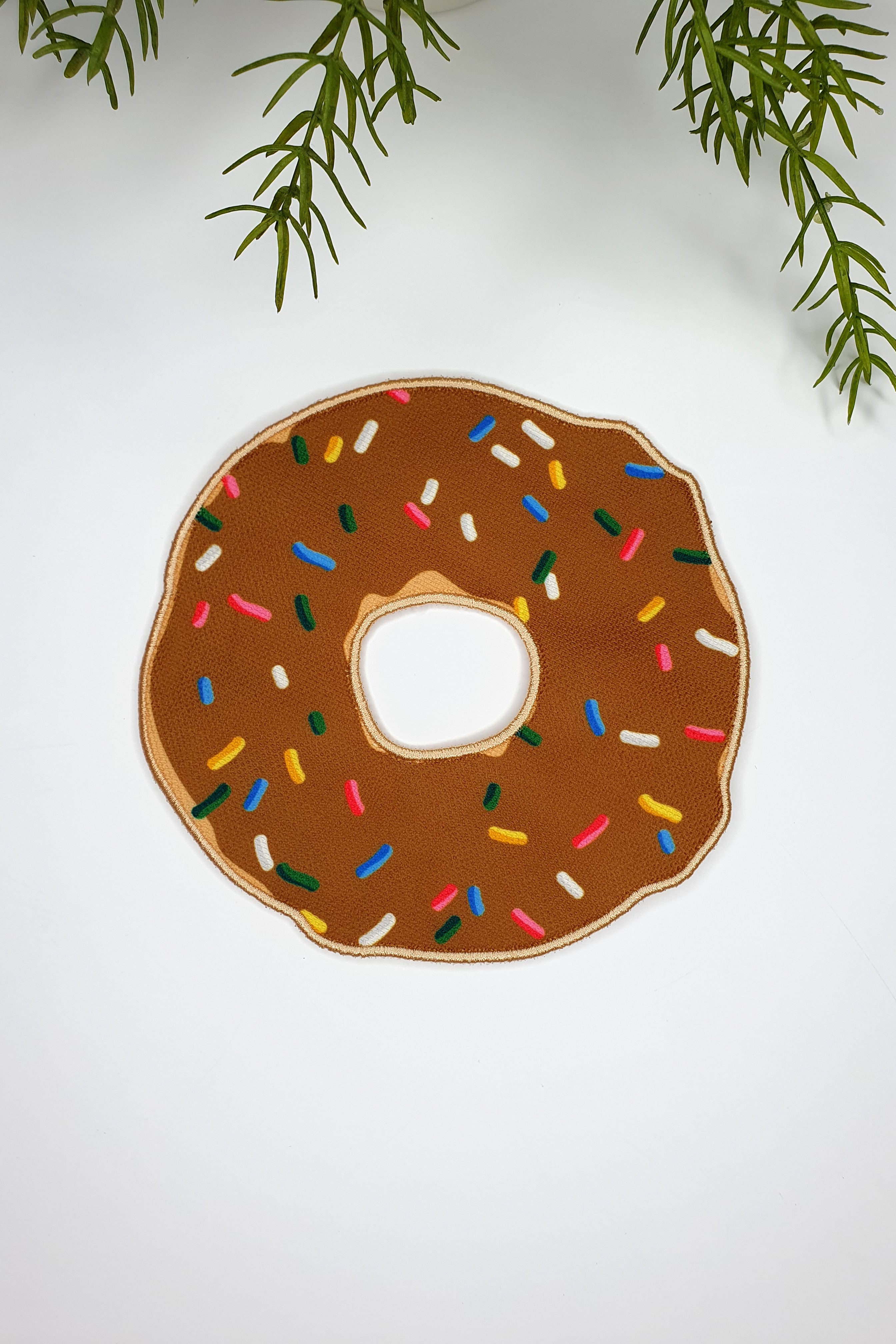 Donut Form Kahverengi Nakışlı Kumaş Kokteyl Peçetesi 1 Adet