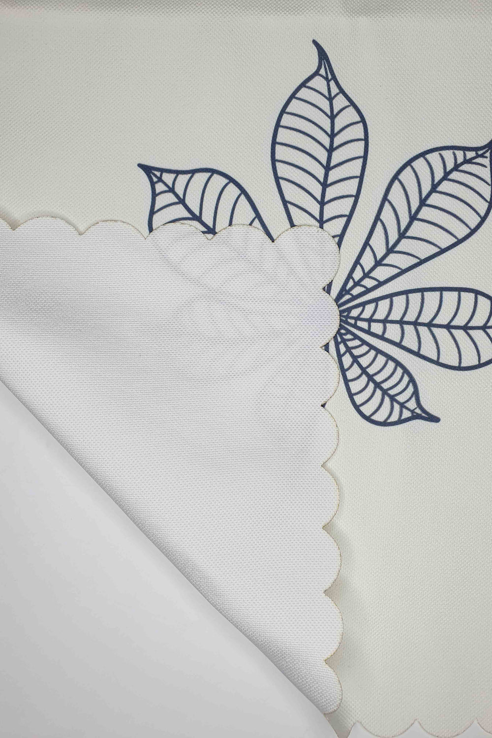 Chestnut Grace – Atkestanesi Yaprağı Baskılı Lazer Kesim Runner - 135x48cm - Decofav | Kırlent, Sofra Tekstili, Kumaş