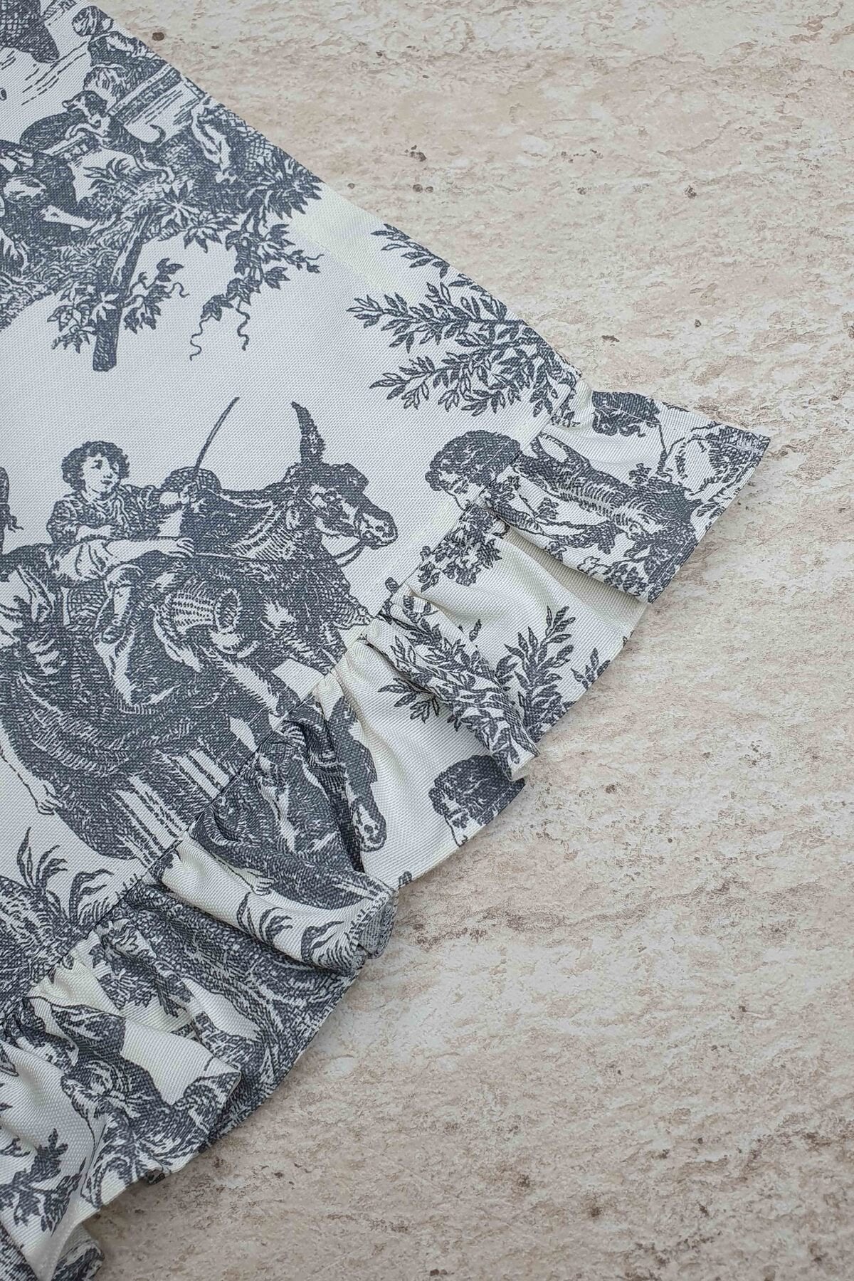 Dekoratif Fırfırlı Gri Toile Runner – Su İtici Pamuk Karışımlı 140x45 cm