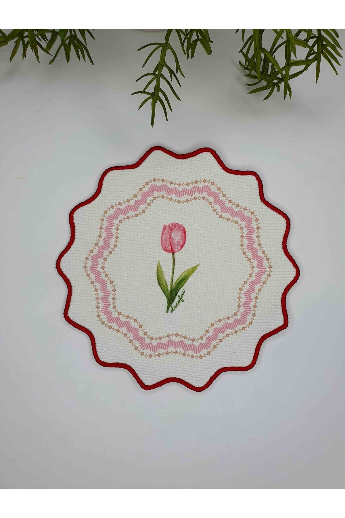 Tulip Grace Desenli Nakış Kenar Kokteyl Peçetesi 1 Adet