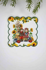 Ayçiçekli Çiftçi Desenli Kenarı Yeşil Nakışlı Dijital Baskılı Kokteyl Peçetesi 1 Adet