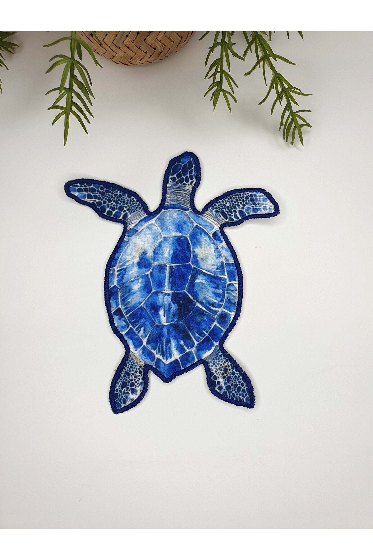 Mavi Caretta Caretta ve Deniz Kabuğu Desenli Nakışlı Kokteyl Peçetesi