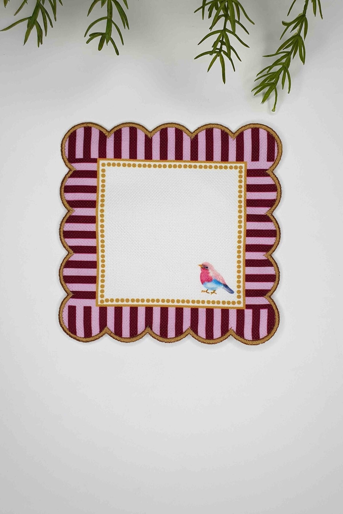 Dekoratif Kenar Kuş Bordo Pembe Desenli Dijital Baskılı Nakışlı Kokteyl Peçetesi 1 Adet - Decofav | Kırlent, Sofra Tekstili, Kumaş