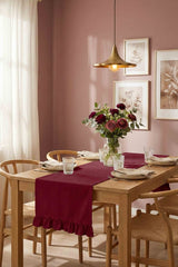 Dekoratif Fırfırlı Bordo Runner – Su İtici Pamuk Karışımlı 140x45 cm