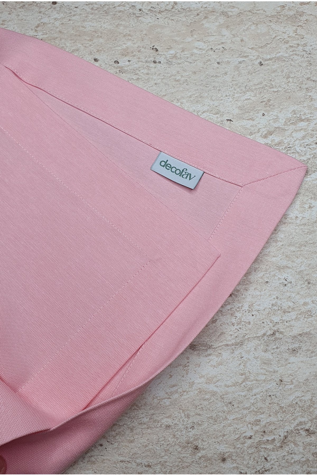 Su İtici Pamuk Karışımlı Premium Pembe Masa Örtüsü – Zarf Köşe 162x220 cm
