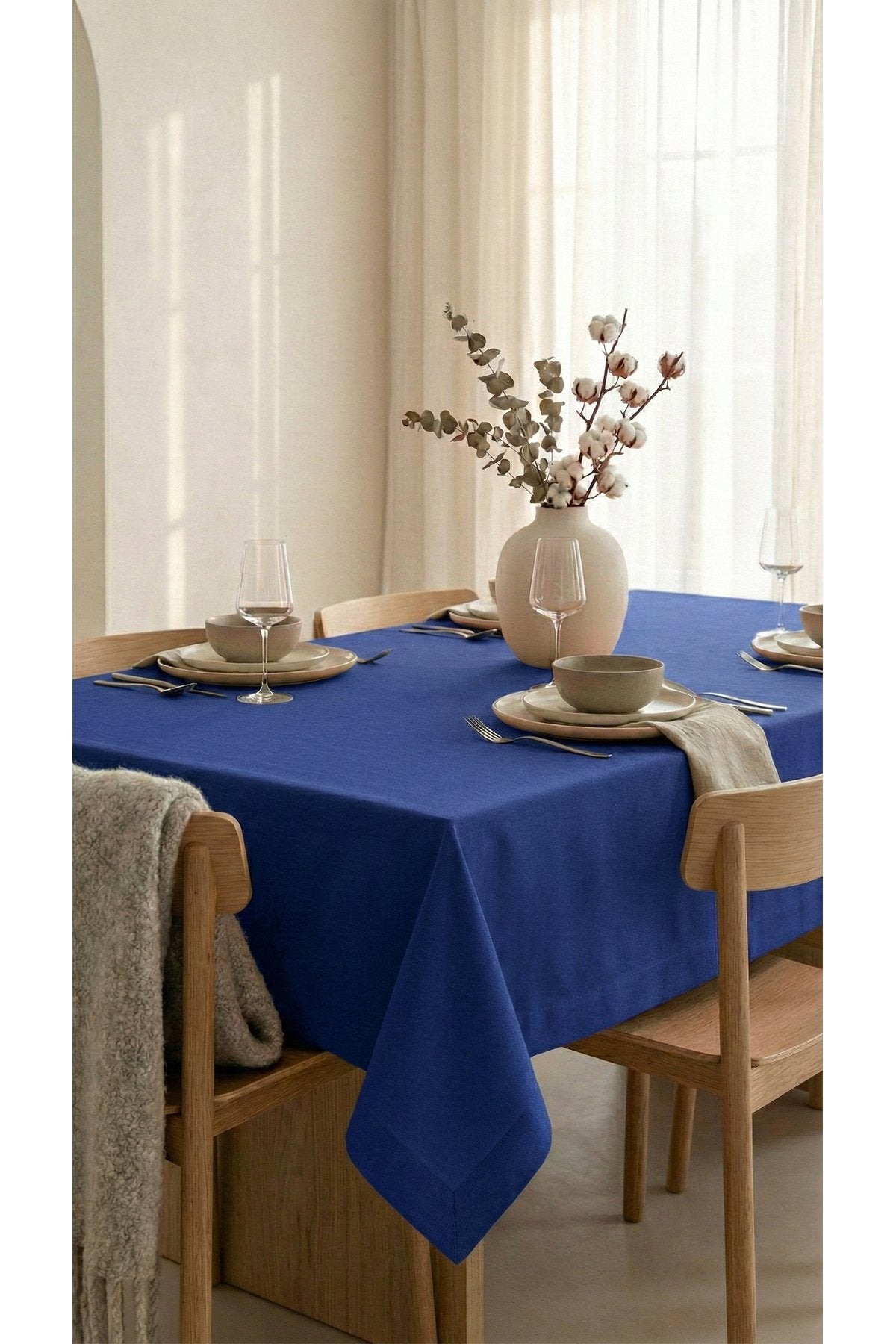 Su İtici Pamuk Karışımlı Premium Saks Mavi Masa Örtüsü – Zarf Köşe 162x220 cm