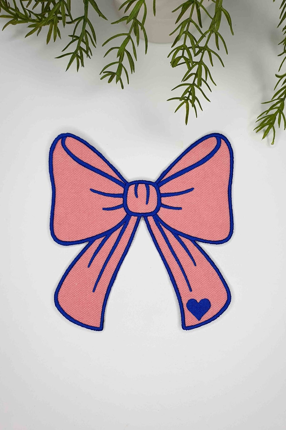 Kurdele Şeklinde Somon Pembe Kumaş Saks Nakışlı Kokteyl Peçetesi 1 Adet - Decofav | Kırlent, Sofra Tekstili, Kumaş