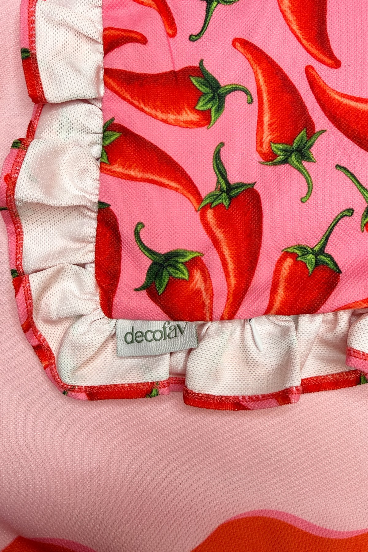 More Amor Por Favor Sweet Chili Pembe Fırfırlı Kırlent Kılıfı 1 Adet