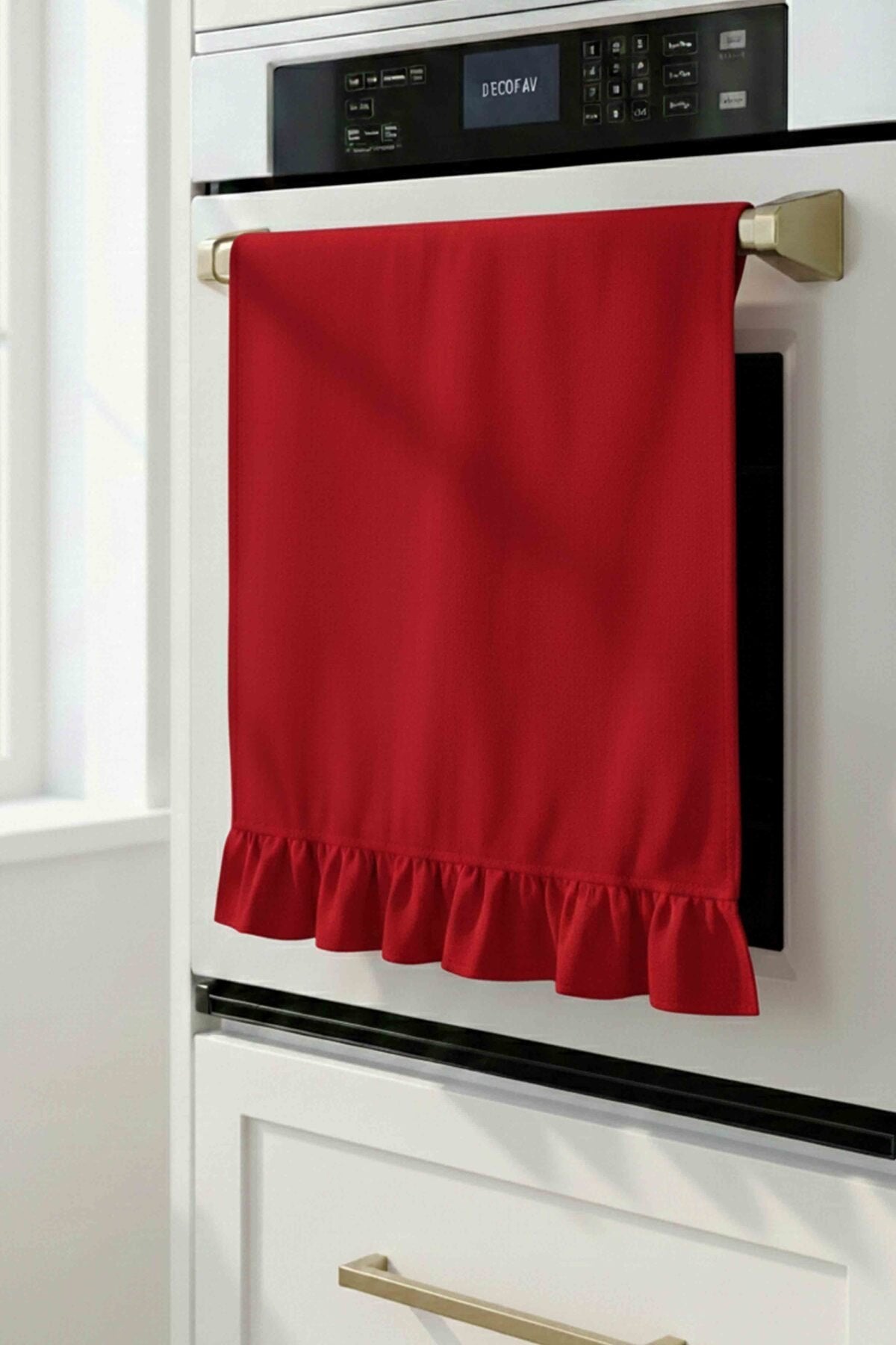Dekoratif Fırfırlı Kırmızı Fırın Örtüsü – Su İtici Pamuk Karışımlı 43x50 cm