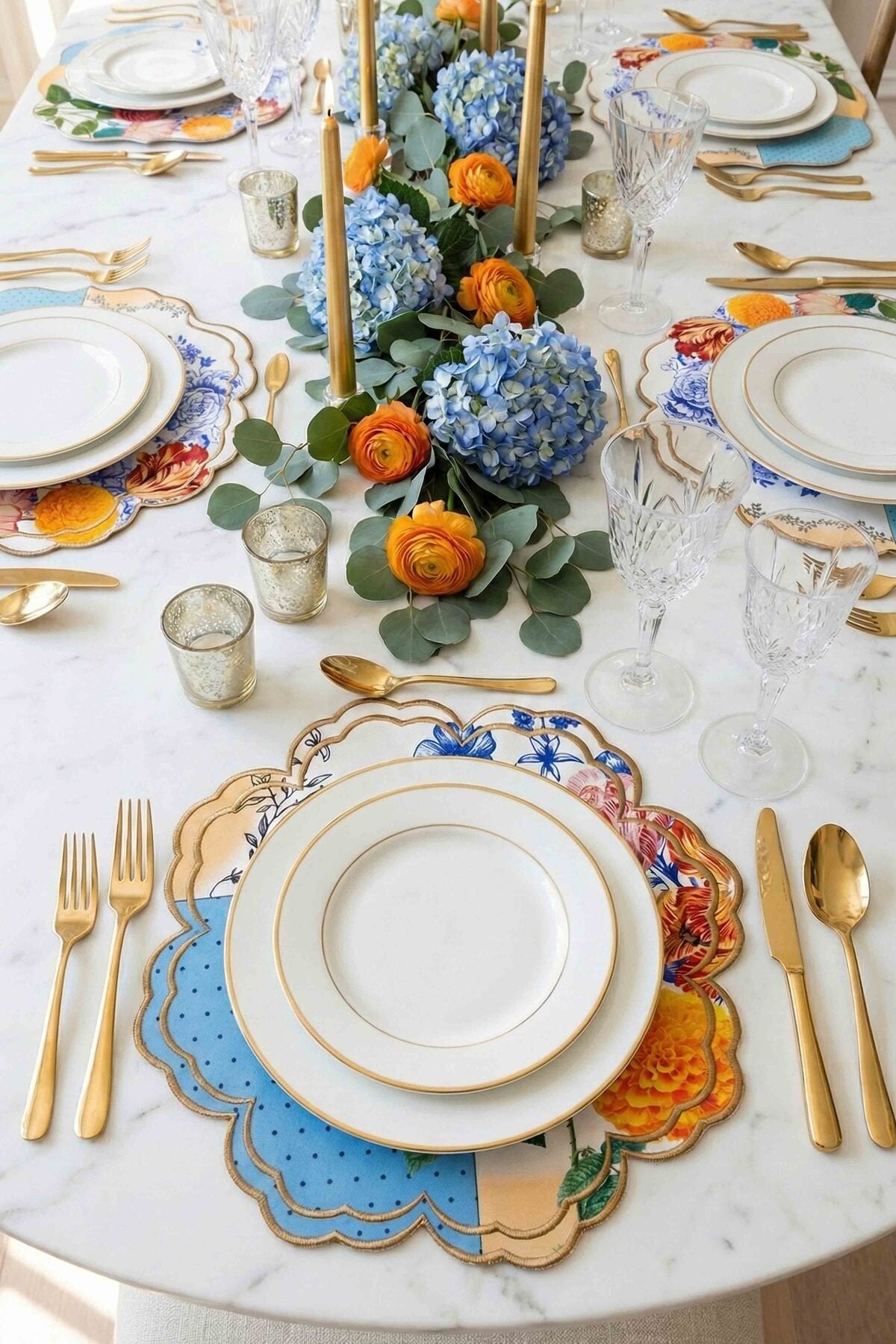 Bloom Çini Motifli ve Çiçekler Tasarım Desenli Altın Nakışlı Amerikan Servis 39x39 cm- 1 Adet