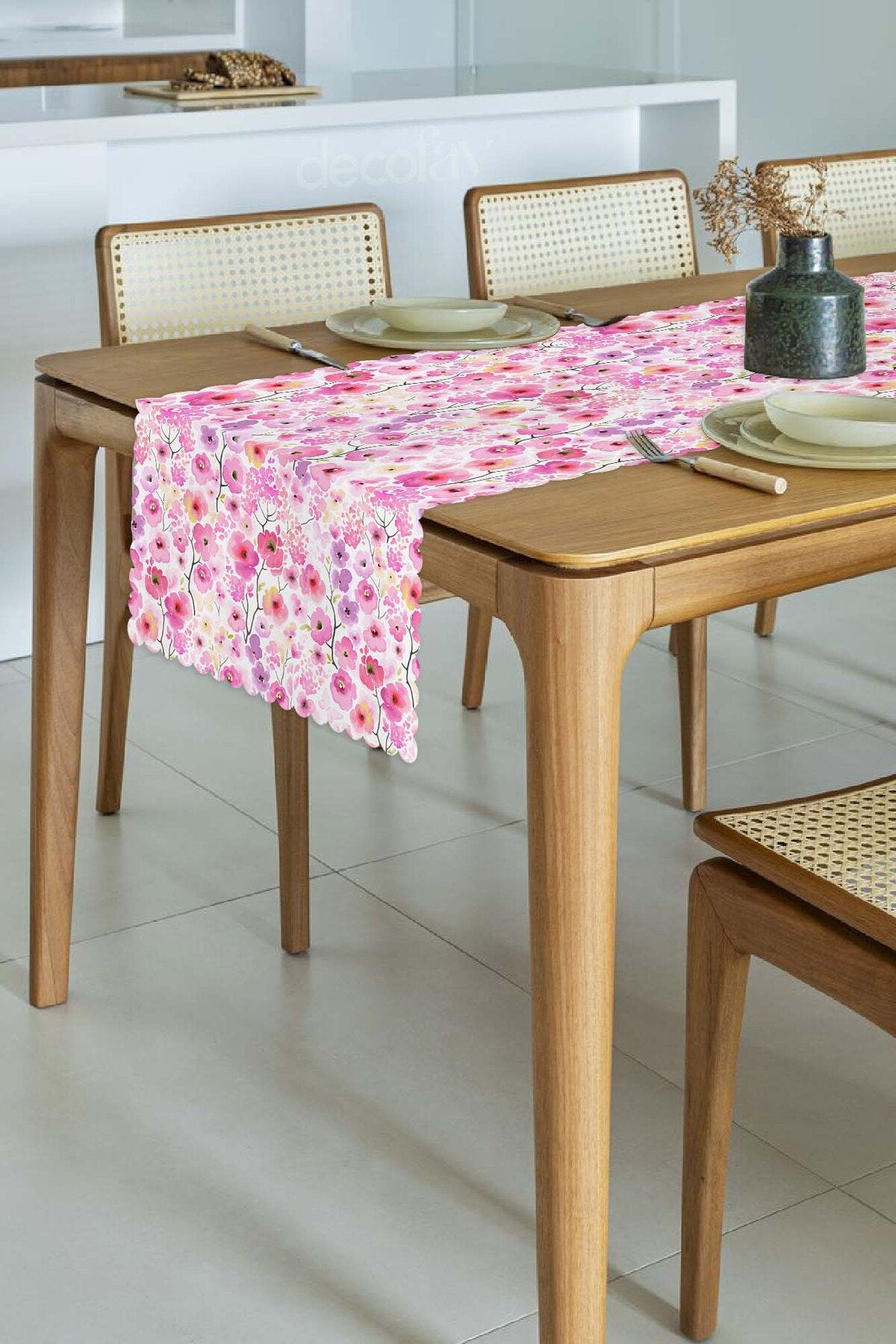Sulu Boya Küçük Pembe Çiçek Desenli Dijital Baskılı - 48x135cm