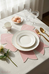 Bow Pembe Kumaş Fiyonk Form Beyaz Nakışlı Amerikan Servis 35x39 cm- 1 Adet