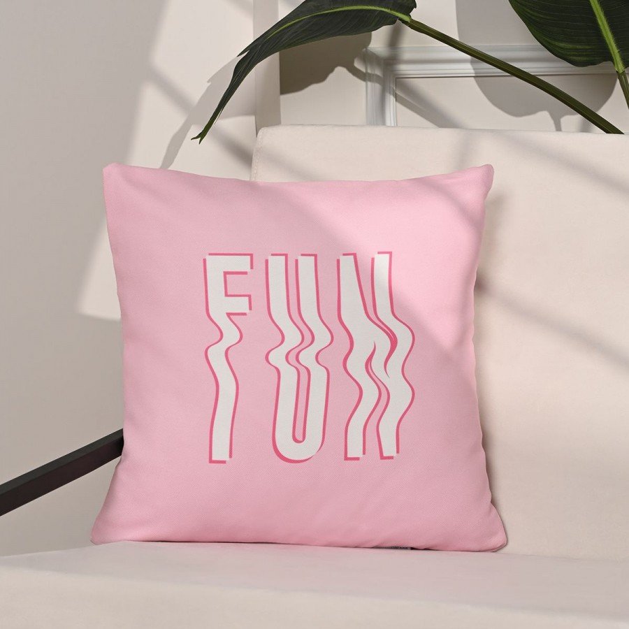 Wavy Fun Dalga Yazı Efektli Pembe Kırlent Kılıfı – 43x43cm