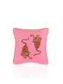 Neon Jungle Kaplan Desenli Pembe Kırlent Kılıfı – 43x43cm Neon Jungle Kaplan Desenli Pembe Kırlent Kılıfı – 43x43cm