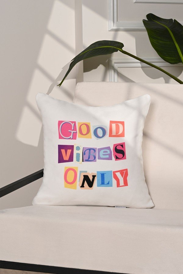 Good Vibes Only Renkli Kolaj Yazılı Kırlent Kılıfı – 43x43cm Good Vibes Only Renkli Kolaj Yazılı Kırlent Kılıfı – 43x43cm