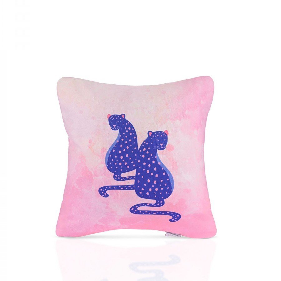 Pink Jungle İllüstratif Leopar Desenli Kırlent Kılıfı – 43x43cm