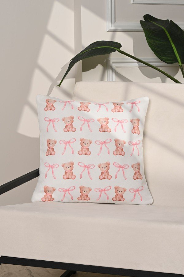 Baby Pink Ayıcık ve Kurdele Desenli Çocuk Odası Kırlent Kılıfı – 43x43cm Baby Pink Ayıcık ve Kurdele Desenli Çocuk Odası Kırlent Kılıfı – 43x43cm