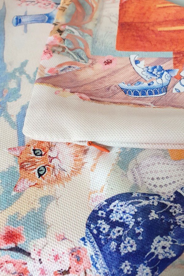 Sulu Boya Yaramaz Kedi Desen Tasarımlı Kırlent Kılıfı - 43x43cm Sulu Boya Yaramaz Kedi Desen Tasarımlı Kırlent Kılıfı - 43x43cm