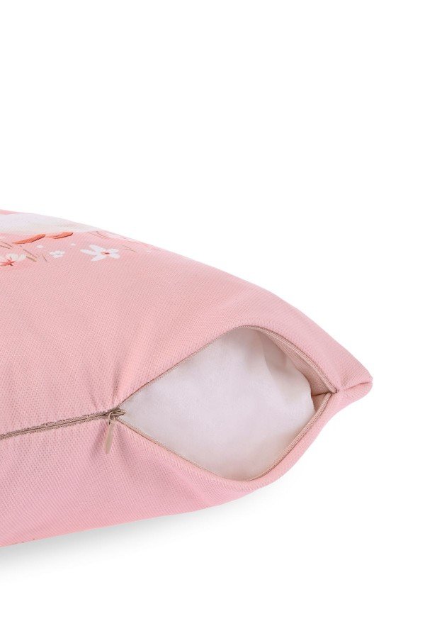 Blush Parade Pembe Ördekli Çocuk Kırlent Kılıfı – 43x43cm Blush Parade Pembe Ördekli Çocuk Kırlent Kılıfı – 43x43cm