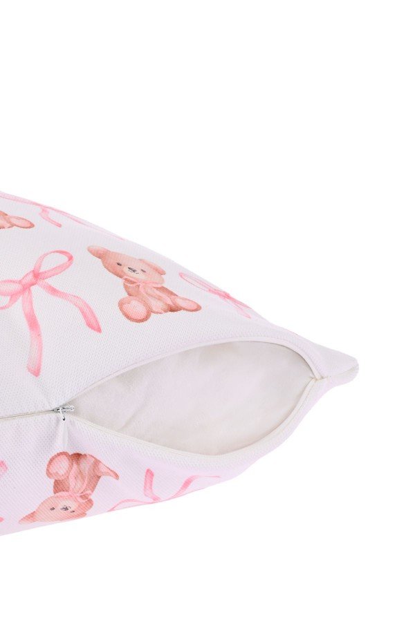 Baby Pink Ayıcık ve Kurdele Desenli Çocuk Odası Kırlent Kılıfı – 43x43cm Baby Pink Ayıcık ve Kurdele Desenli Çocuk Odası Kırlent Kılıfı – 43x43cm