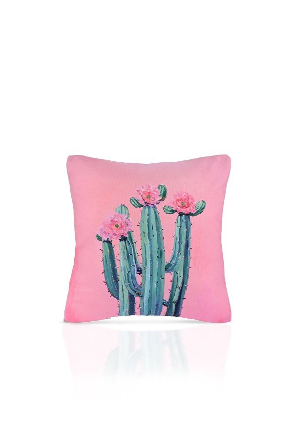 Blooming Cactus Çiçekli Kaktüs İllüstrasyonlu Kırlent Kılıfı – 43x43cm Blooming Cactus Çiçekli Kaktüs İllüstrasyonlu Kırlent Kılıfı – 43x43cm