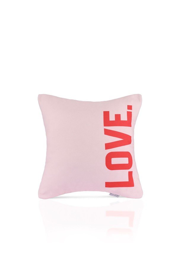 Bold Love Dikey Yazılı Minimal Kırlent Kılıfı – 43x43cm Bold Love Dikey Yazılı Minimal Kırlent Kılıfı – 43x43cm