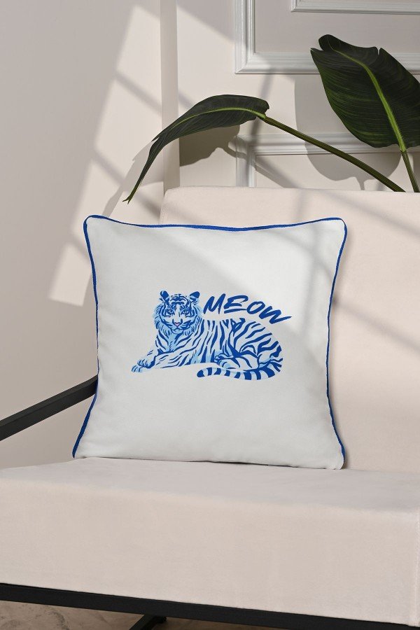 Blue Meow Mavi Kaplan İllüstrasyonlu Kırlent Kılıfı – 43x43cm Blue Meow Mavi Kaplan İllüstrasyonlu Kırlent Kılıfı – 43x43cm