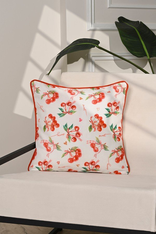 Cherry Crush Romantik Kiraz Desenli Kırlent Kılıfı – 43x43cm Cherry Crush Romantik Kiraz Desenli Kırlent Kılıfı – 43x43cm