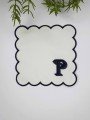 P Harfi Minimal Monogramlı Siyah Nakış Kenarlı Beyaz Kokteyl Peçetesi 1 Adet P Harfi Minimal Monogramlı Siyah Nakış Kenarlı Beyaz Kokteyl Peçetesi 1 Adet